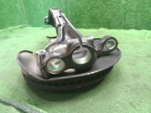 【中古】アウディ A6 DBA-4GCHVS 左 フロント ナックルハブＡＳＳＹ 4G0407253A 自社品番240646 LS9R