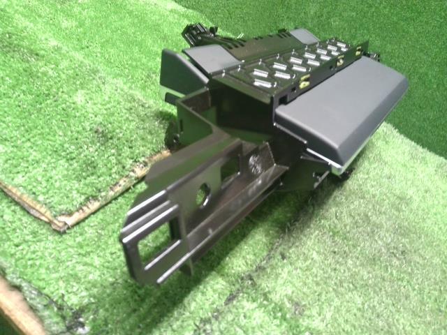 【中古】アウディ A6 DBA-4GCHVS マルチモニター  自社品番240646 LS9R