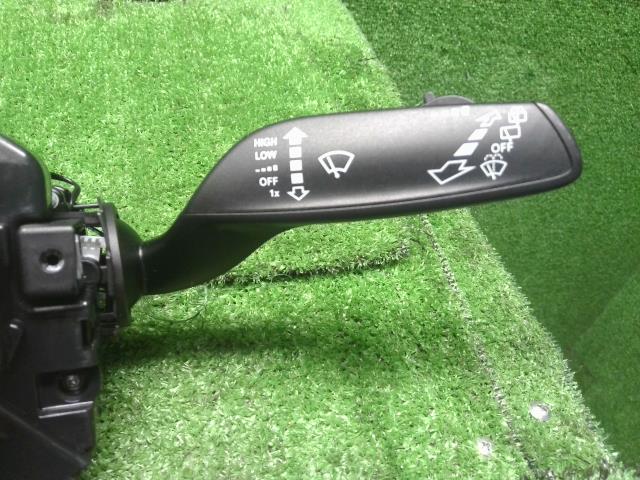 【中古】アウディ A6 DBA-4GCHVS ディマースイッチ 4G8953502D 自社品番240646 LS9R