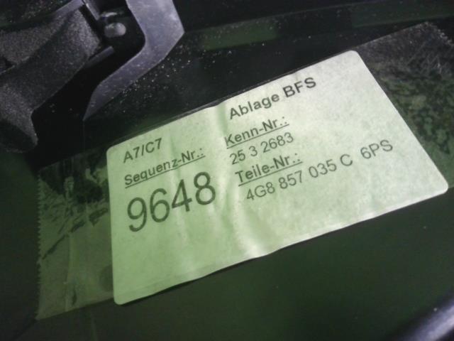 【中古】アウディ A6 DBA-4GCHVS グローブＢＯＸ  自社品番240646 LS9R