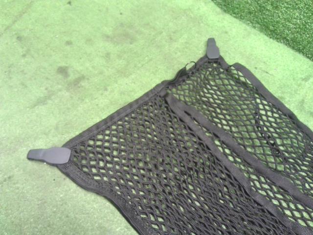 【中古】アウディ A6 DBA-4GCHVS ラゲッジネット  自社品番240646 LS9R