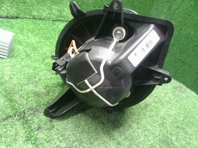 【中古】BMW ミニ ABA-ML16 ヒーターブロアモーター 64113422645 自社品番240711