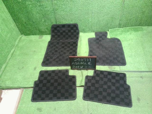 【中古】BMW ミニ ABA-ML16 フロアマット 1台分 51477324818 自社品番240711