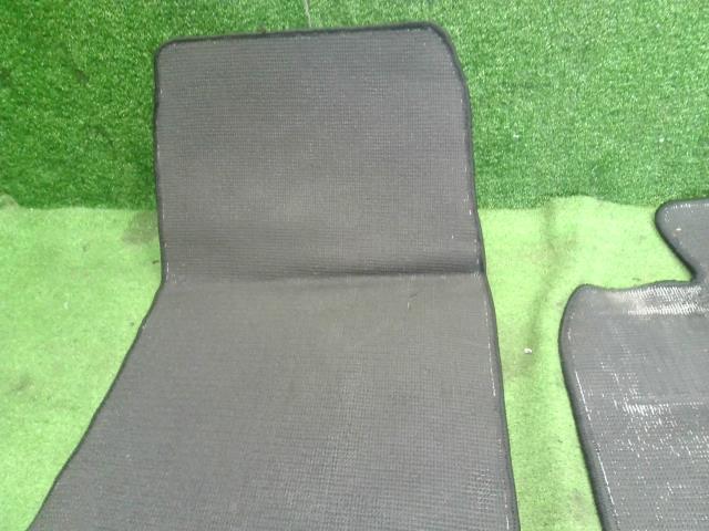 【中古】BMW ミニ ABA-ML16 フロアマット 1台分 51477324818 自社品番240711