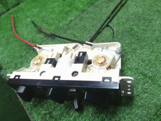 【中古】パジェロミニ GF-H58A エアコン AC スイッチパネル 7820A012 自社品番240713 A26