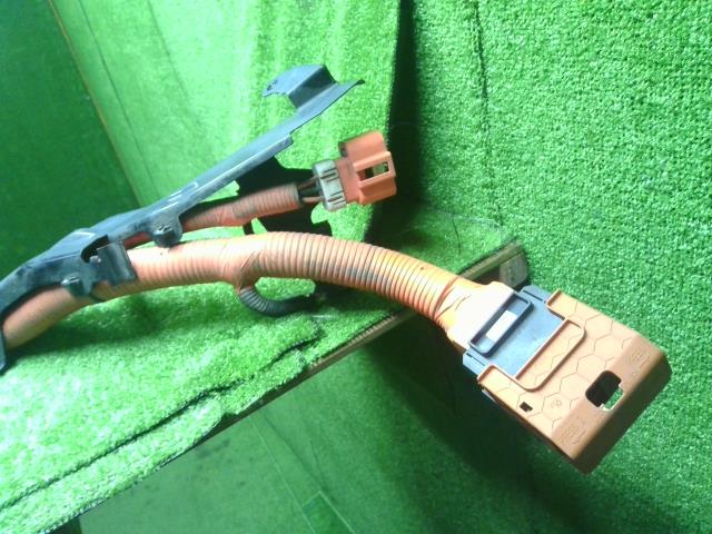 【中古】サクラ ZAA-B6AW フューエルリッド 給油口パネル  自社品番240716 W13