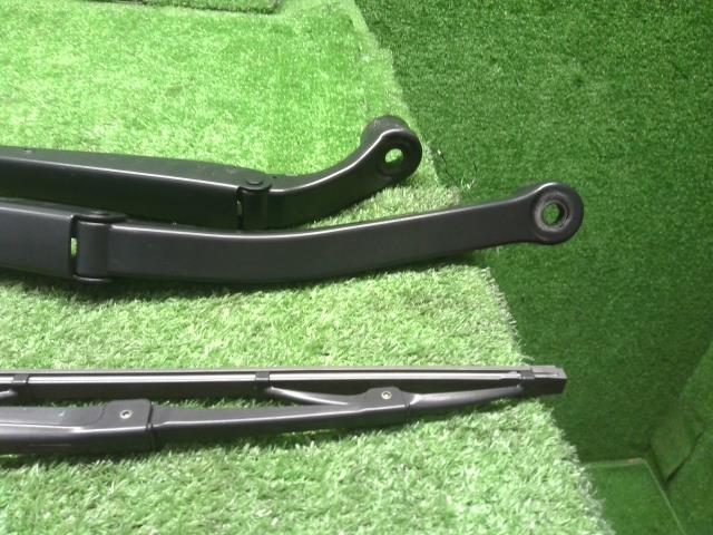 【中古】サクラ ZAA-B6AW フロントワイパーアーム 左右  自社品番240716 W13
