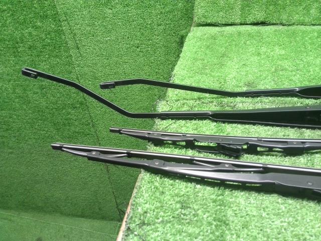 【中古】サクラ ZAA-B6AW フロントワイパーアーム 左右  自社品番240716 W13