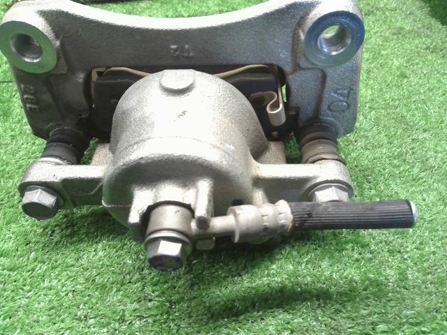 【中古】サクラ ZAA-B6AW 左フロントキャリパー 41001-7MV1A 自社品番240716 W13