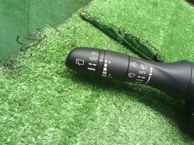 【中古】サクラ ZAA-B6AW ディマー コンビネーションスイッチ 25560-7NA1C 自社品番240716 W13