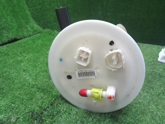 【中古】スイフト DAA-ZD53S フューエルポンプ 15100-52RA0 自社品番240720 ZVR