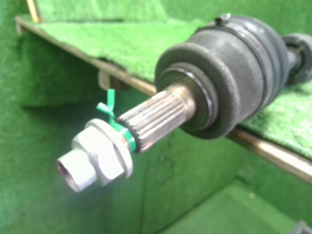 【中古】スイフト DAA-ZD53S 右フロントドライブシャフト 44101-52RB0 自社品番240720 ZVR