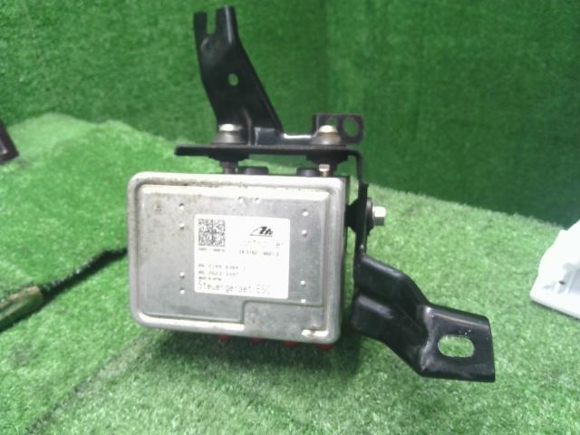 【中古】スイフト DAA-ZD53S ＡＢＳ ブレーキアクチュエーター 56130-67RQ3 自社品番240720 ZVR