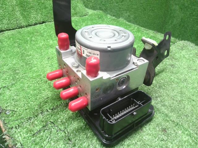 【中古】アウトランダー DLA-GG2W ＡＢＳ ブレーキアクチュエーター 4670A993 自社品番240725 U21