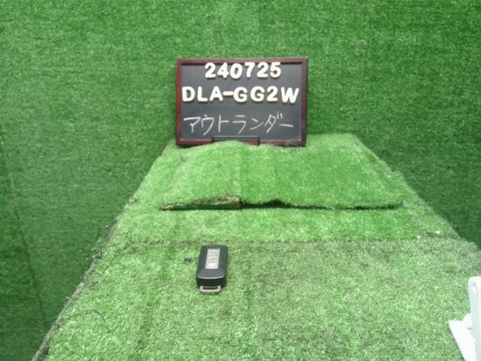 【中古】アウトランダー DLA-GG2W キーレスリモコン スマートキー 8637A815 自社品番240725 U21