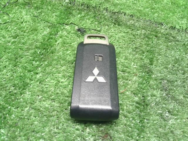 【中古】アウトランダー DLA-GG2W キーレスリモコン スマートキー 8637A815 自社品番240725 U21
