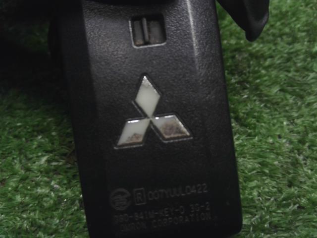 【中古】アウトランダー DLA-GG2W キーレスリモコン スマートキー 8637A815 自社品番240725 U21