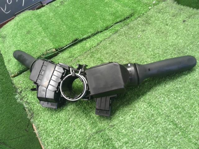 【中古】ピクシス 3BD-S510U ディマー コンビネーションスイッチ 84140-B5090 自社品番240729 W19