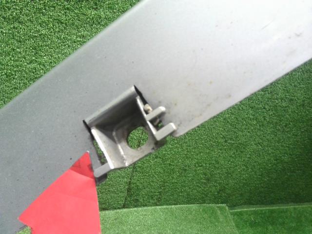 【中古】リーフ ZAA-ZE1 左サイドステップ スポイラー 76851-5SK0A 自社品番240731 K23