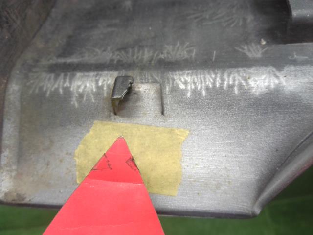 【中古】リーフ ZAA-ZE1 左サイドステップ スポイラー 76851-5SK0A 自社品番240731 K23