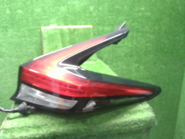 【中古】リーフ ZAA-ZE1 右テールランプ ライト 26550-5SK0B 自社品番240731 K23