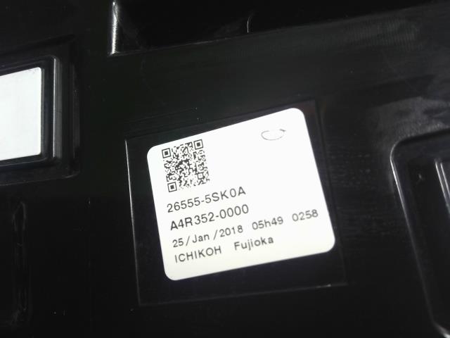 【中古】リーフ ZAA-ZE1 左テールランプ ライト 26555-5SK0B 自社品番240731 K23