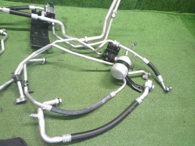 【中古】リーフ ZAA-ZE1 エアコン ACホース・パイプ 92490-5SK1B 自社品番240731 K23