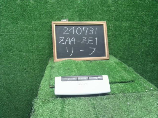 【中古】リーフ ZAA-ZE1 ルームランプ 28336-5FA0A 自社品番240731 K23