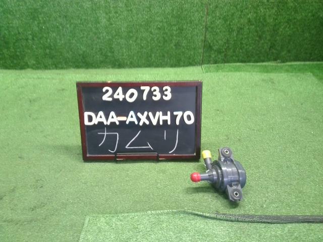 【中古】カムリ DAA-AXVH70 ウォーターポンプ インバーター用 G9040-33050 自社品番240733 218