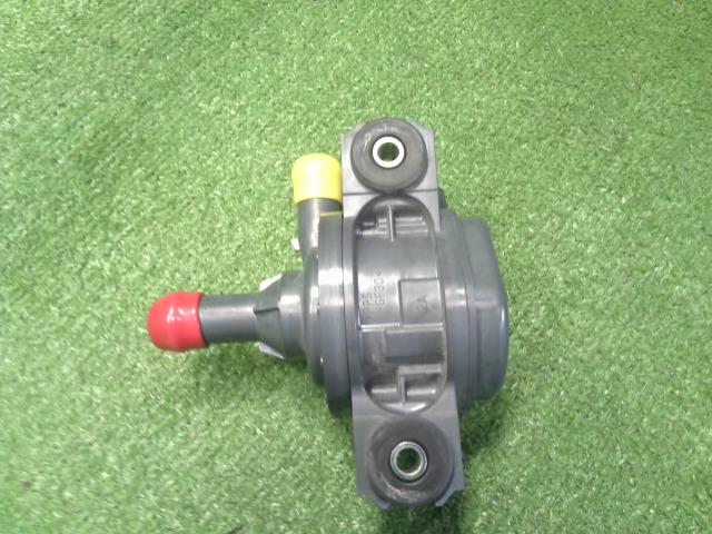 【中古】カムリ DAA-AXVH70 ウォーターポンプ インバーター用 G9040-33050 自社品番240733 218