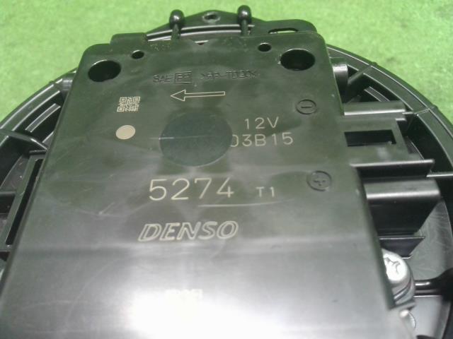 【中古】カムリ DAA-AXVH70 ヒーターブロアモーター 87103-58070 自社品番240733 218