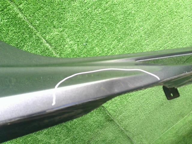 【中古】プリウス DLA-ZVW52 右サイドステップ スポイラー 75850-47030-B1 自社品番240734 1G3