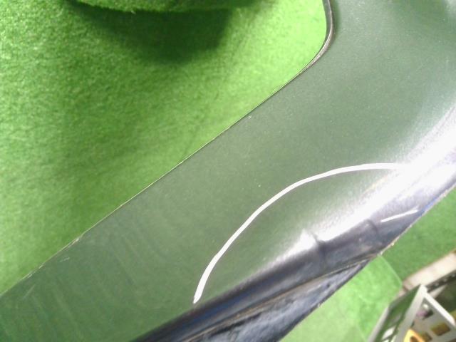 【中古】プリウス DLA-ZVW52 右サイドステップ スポイラー 75850-47030-B1 自社品番240734 1G3