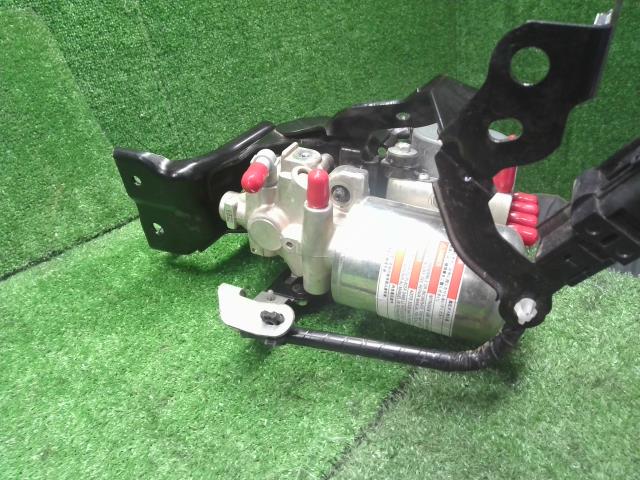 【中古】プリウス DLA-ZVW52 ＡＢＳアクチュエーター ブレーキマスター 44050-47060 自社品番240734 1G3