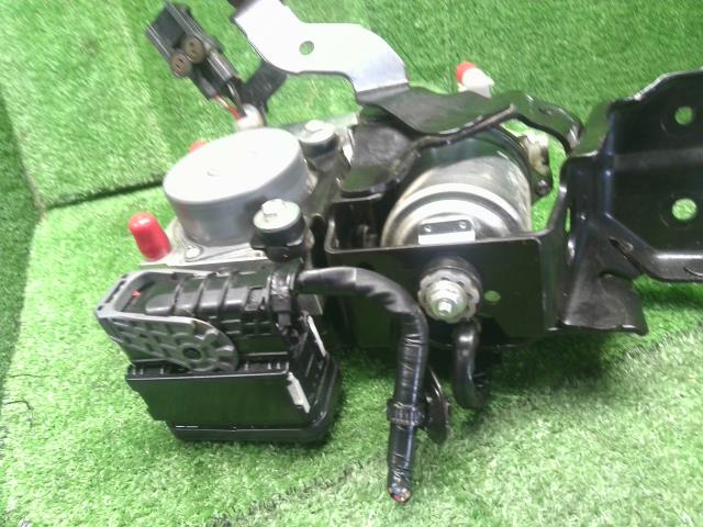 【中古】プリウス DLA-ZVW52 ＡＢＳアクチュエーター ブレーキマスター 44050-47060 自社品番240734 1G3