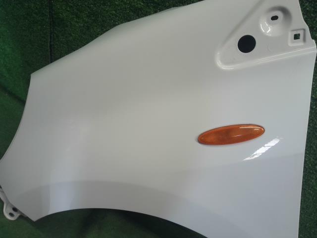 【中古】ミラ HBD-L275V 左フロントフェンダー 53812-B2410 自社品番240737 W09