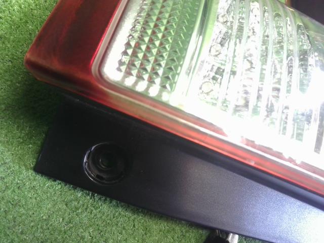 【中古】セレナ DBA-CC25 社外 左右テールランプ ライト BT-HU499 自社品番240741 QX1