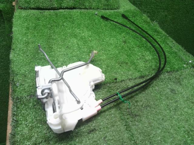 【中古】NV100クリッパー HBD-DR17V 右フロントドアロック 80500-4A02G 自社品番240748 26U