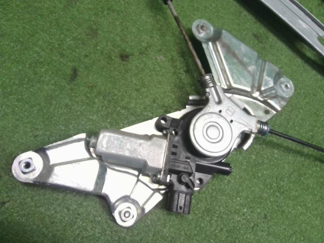 【中古】エリシオン DBA-RR5 右リアドアレギュレーターモーター 72710-SJK-J02 自社品番240757 NH700M