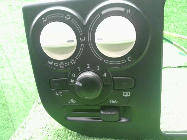 【中古】キャロル DBA-HB36S エアコン ACスイッチパネル 1A35-61-19Z 自社品番240760 43X