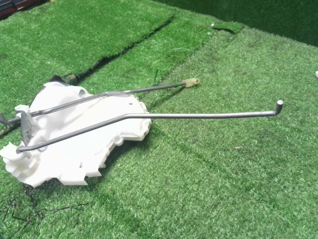 【中古】キャロル DBA-HB36S 右フロントドアロック 1A40-58-310D 自社品番240760 43X