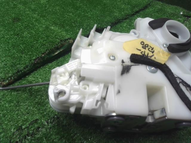 【中古】キャロル DBA-HB36S 右フロントドアロック 1A40-58-310D 自社品番240760 43X