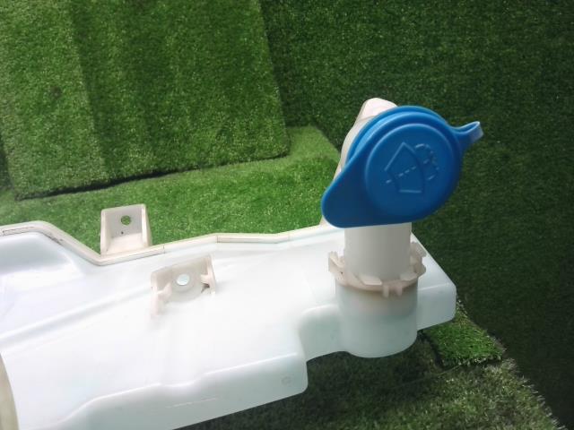 【中古】キャロル DBA-HB36S ウォッシャータンク 1A11-76-671 自社品番240760 43X