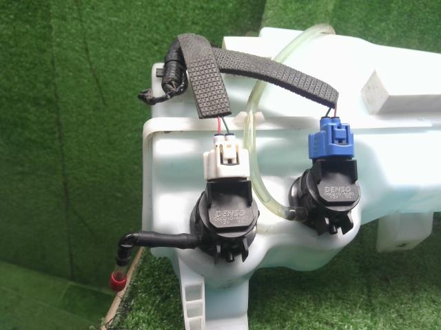 【中古】キャロル DBA-HB36S ウォッシャータンク 1A11-76-671 自社品番240760 43X