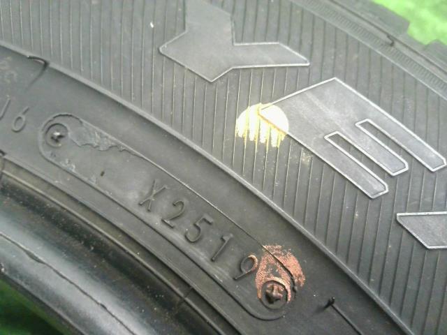 【中古】14インチ 冬 スタッドレスタイヤ 185/70R14 4本 グッドイヤー 2019年製 自社品番240763