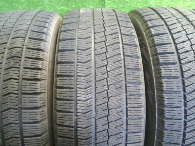 【中古】17インチ 冬 スタッドレスタイヤ 215/55R17 4本 ブリヂストン BLIZZAK VRX2 2019年製   自社品番240764