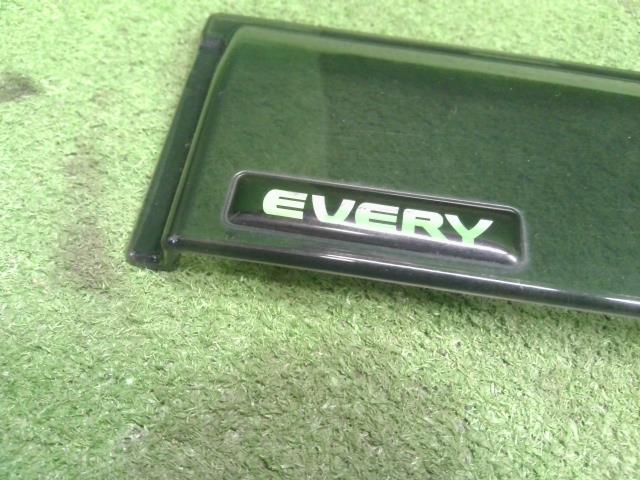 【中古】エブリィ EBD-DA17V 右フロントドアバイザー  自社品番240767 26U