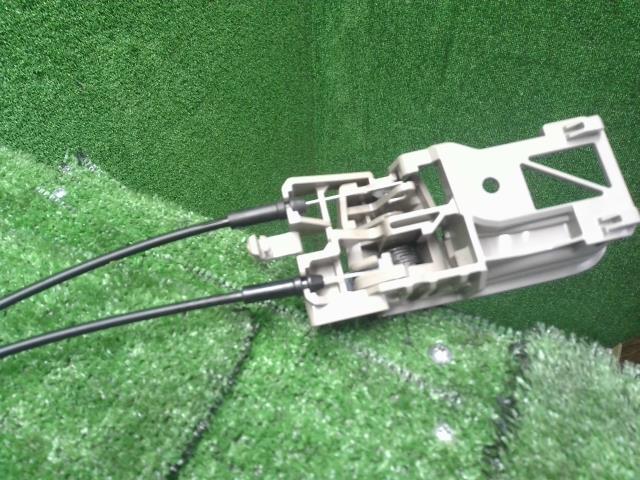 【中古】エブリィ EBD-DA17V 右フロントドアロック 82201-64P00 自社品番240767 26U