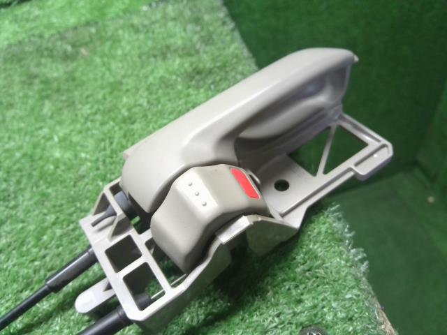 【中古】エブリィ EBD-DA17V 右フロントドアロック 82201-64P00 自社品番240767 26U