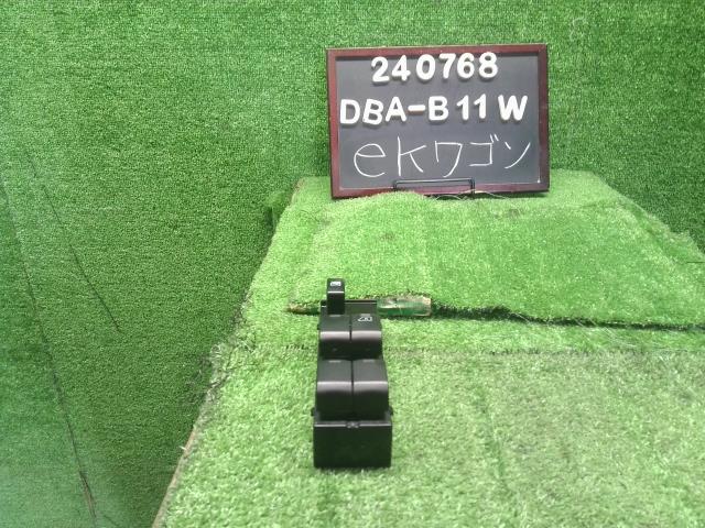 【中古】ｅＫワゴン DBA-B11W パワーウインドウ PWスイッチ 8608A252 自社品番240768 X42